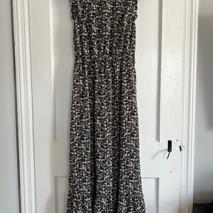 Chic Black Floral Maxi Dress